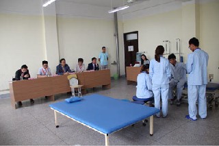 四川省人民医院护士学校好不好？